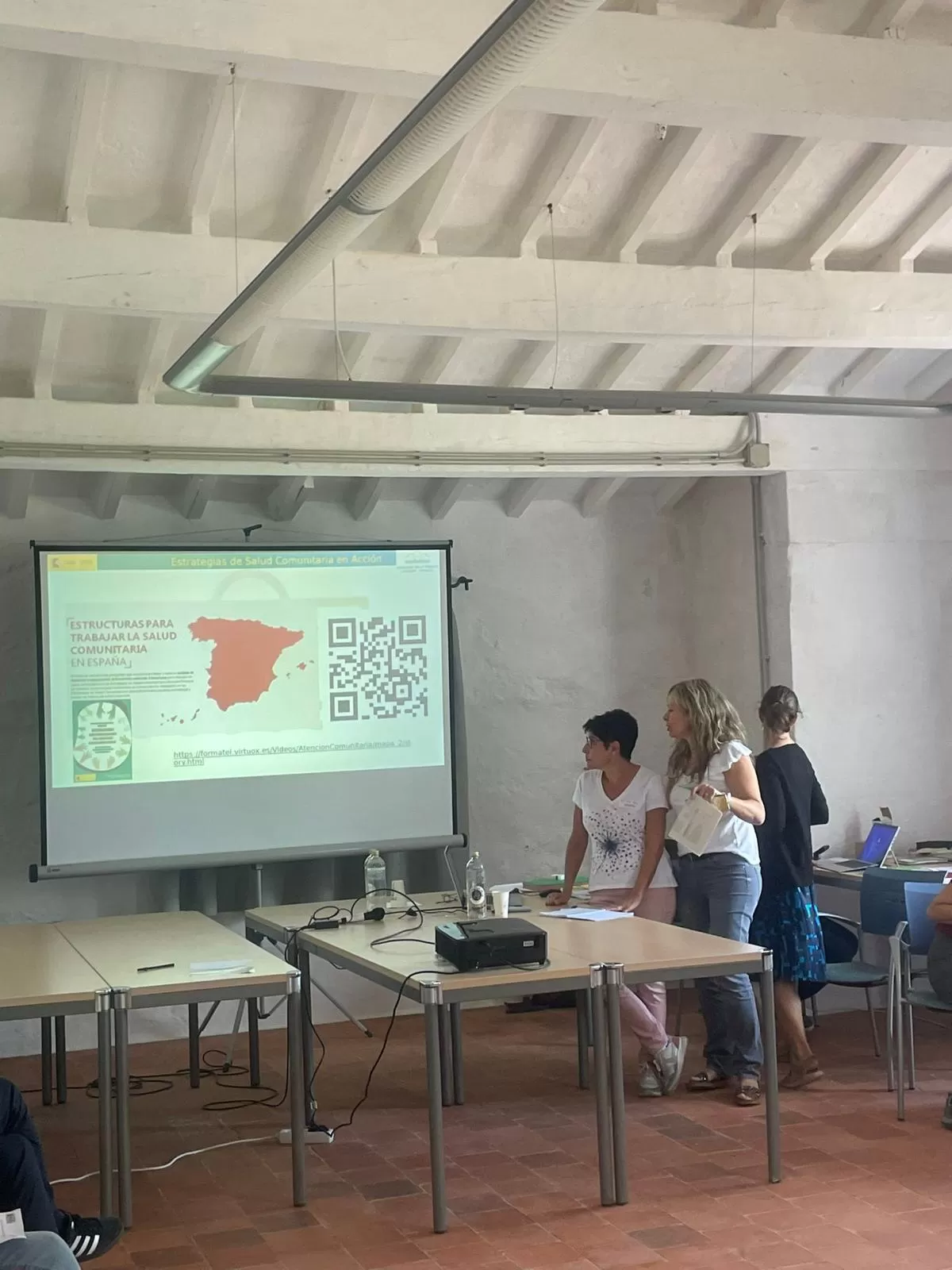 Representates estrategia atención comunitaria de Aragón